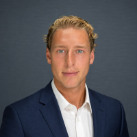 Zak Currie Headshot